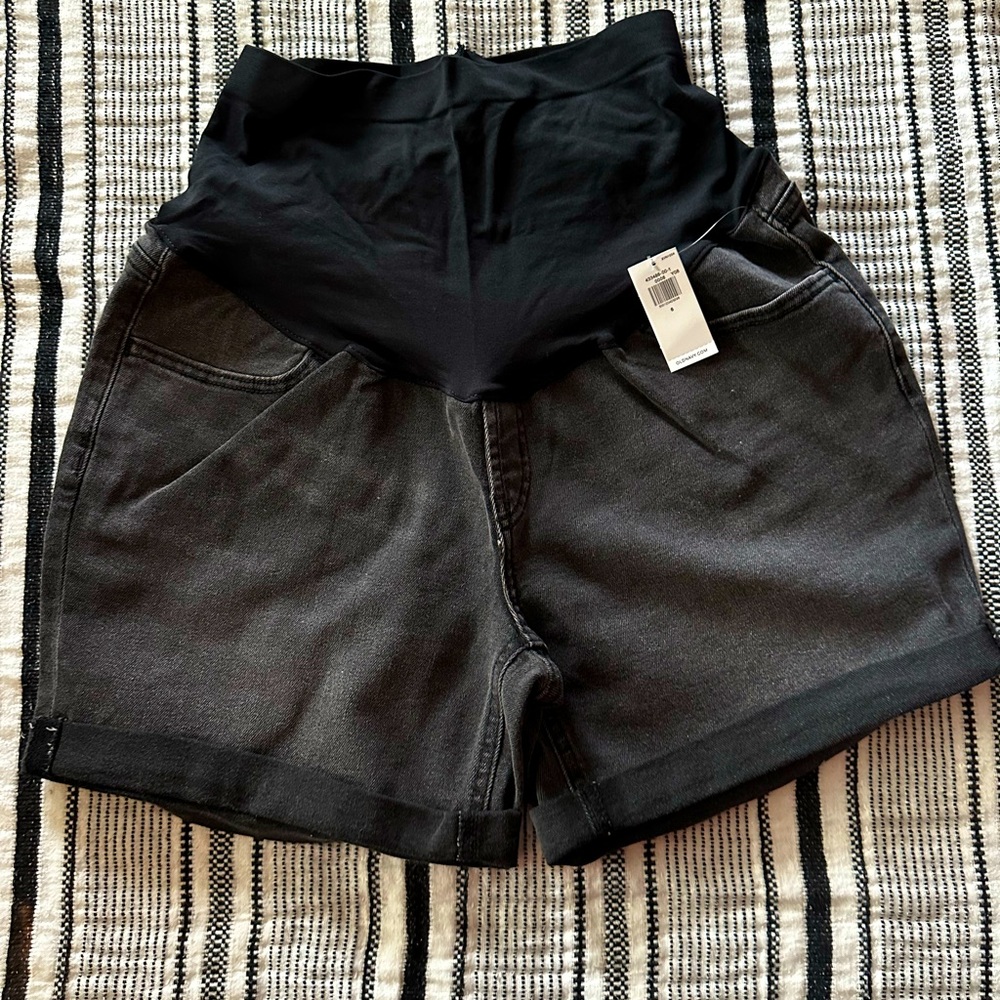 Old Navy Maternity Shorts NWT